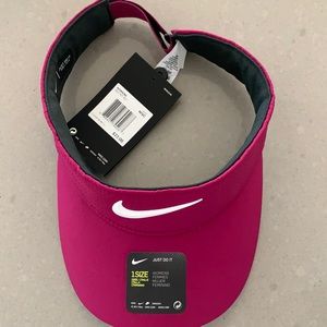 Nike| Women’s Visor in plum